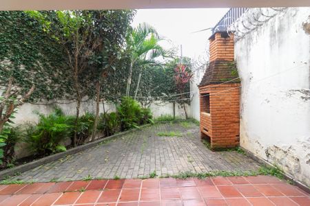 Casa à venda com 285m², 3 quartos e 4 vagas Casa à venda com 285m², 3 quartos e 4 vagasQuintal