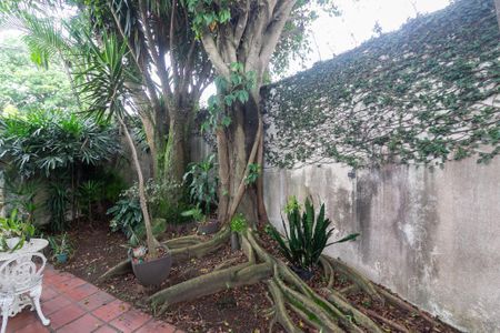 Casa à venda com 285m², 3 quartos e 4 vagas Casa à venda com 285m², 3 quartos e 4 vagasGaragem