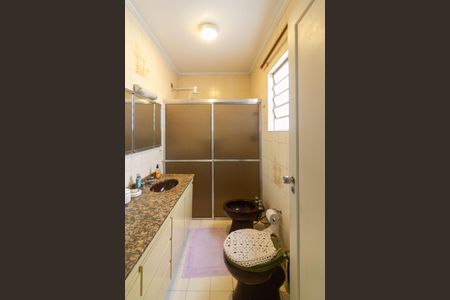 Casa à venda com 285m², 3 quartos e 4 vagas Casa à venda com 285m², 3 quartos e 4 vagasBanheiro Suíte