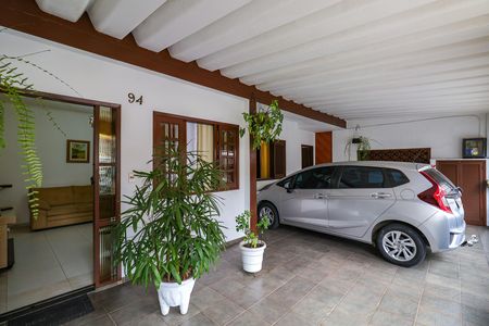 Casa à venda com 130m², 3 quartos e 2 vagas