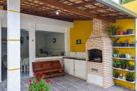 Casa à venda com 130m², 3 quartos e 2 vagas
