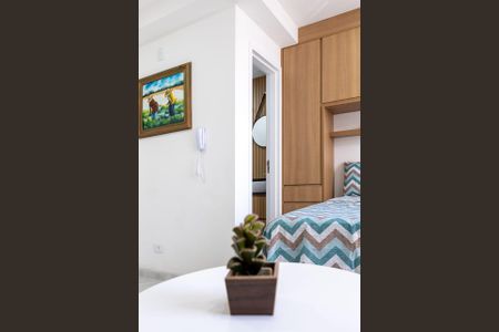 Sala/Quarto de apartamento para alugar com 1 quarto, 23m² em Centro, Curitiba