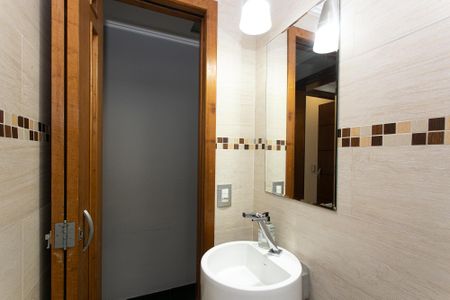 Apartamento à venda com 75m², 3 quartos e 2 vagas Apartamento à venda com 75m², 3 quartos e 2 vagasBanheiro 2