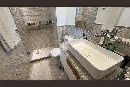 Apartamento para alugar com 83m², 3 quartos e 1 vaga Apartamento para alugar com 83m², 3 quartos e 1 vagaBanheiro do Quarto 2