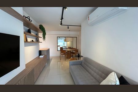 Apartamento para alugar com 83m², 3 quartos e 1 vaga Apartamento para alugar com 83m², 3 quartos e 1 vagaSala