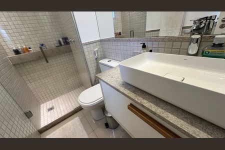 Apartamento para alugar com 83m², 3 quartos e 1 vaga Apartamento para alugar com 83m², 3 quartos e 1 vagaBanheiro do Quarto 2