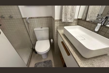 Apartamento para alugar com 83m², 3 quartos e 1 vaga Apartamento para alugar com 83m², 3 quartos e 1 vagaBanheiro
