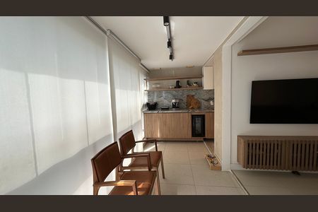 Apartamento para alugar com 83m², 3 quartos e 1 vaga Apartamento para alugar com 83m², 3 quartos e 1 vagaVaranda