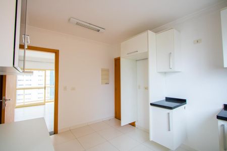 Apartamento para alugar com 125m², 3 quartos e 3 vagasCozinha