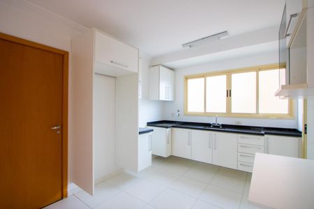 Apartamento para alugar com 125m², 3 quartos e 3 vagasCozinha