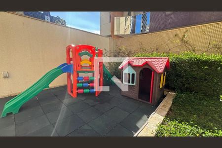 Apartamento para alugar com 125m², 3 quartos e 3 vagasÁrea comum - Playground