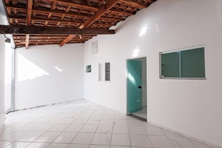 Casa para alugar com 85m², 2 quartos e sem vaga Casa para alugar com 85m², 2 quartos e sem vagaQuintal e área de serviço
