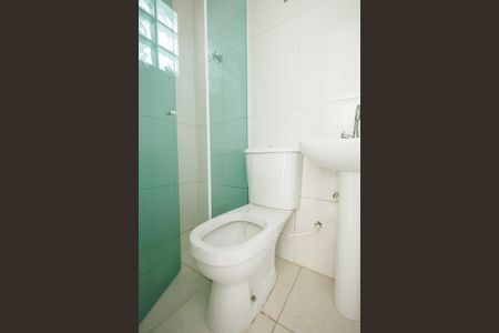 Casa para alugar com 85m², 2 quartos e sem vaga Casa para alugar com 85m², 2 quartos e sem vagaBanheiro Corredor