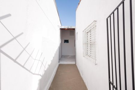 Casa para alugar com 85m², 2 quartos e sem vaga Casa para alugar com 85m², 2 quartos e sem vagaCorredor de entrada