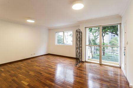 Sala de apartamento à venda com 3 quartos, 110m² em Moema, São Paulo
