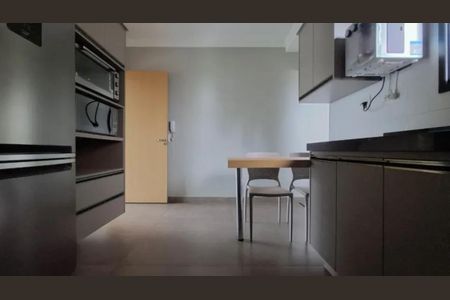 Apartamento para alugar com 118m², 3 quartos e 2 vagas Apartamento para alugar com 118m², 3 quartos e 2 vagasCozinha