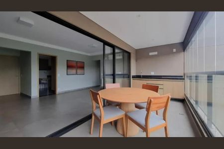 Apartamento para alugar com 118m², 3 quartos e 2 vagas Apartamento para alugar com 118m², 3 quartos e 2 vagasVaranda