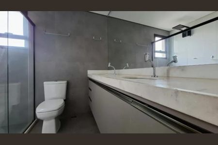 Apartamento para alugar com 118m², 3 quartos e 2 vagas Apartamento para alugar com 118m², 3 quartos e 2 vagasBanheiro