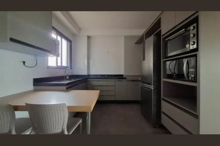 Apartamento para alugar com 118m², 3 quartos e 2 vagas Apartamento para alugar com 118m², 3 quartos e 2 vagasCozinha