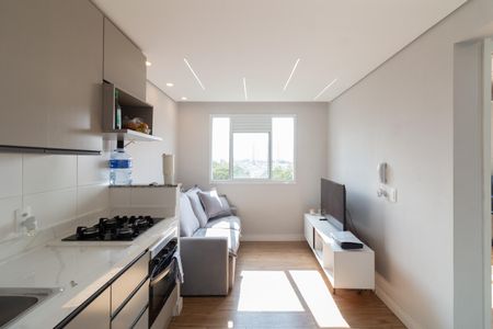 Sala - Cozinha de apartamento para alugar com 2 quartos, 32m² em Jardim Celeste, São Paulo
