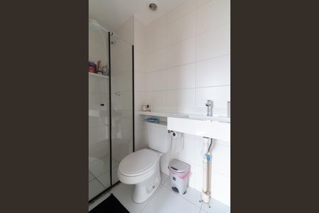 Banheiro de apartamento para alugar com 2 quartos, 32m² em Jardim Celeste, São Paulo