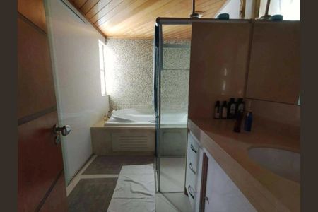 Apartamento à venda com 180m², 3 quartos e 1 vaga