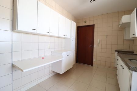 Apartamento para alugar com 131m², 3 quartos e 2 vagasCozinha