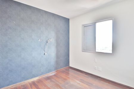 Apartamento para alugar com 131m², 3 quartos e 2 vagasQuarto 2