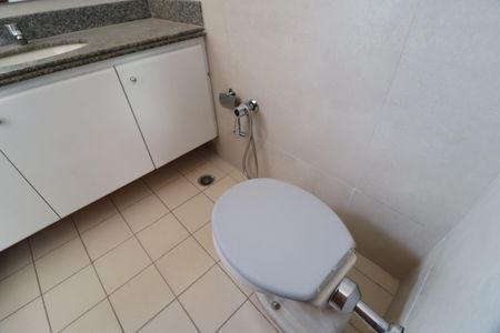 Apartamento para alugar com 131m², 3 quartos e 2 vagasBanheiro do Quarto 3