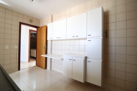Apartamento para alugar com 131m², 3 quartos e 2 vagasCozinha