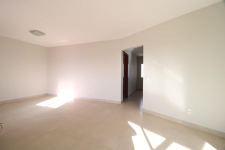 Apartamento para alugar com 131m², 3 quartos e 2 vagasSala