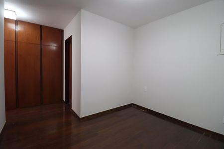 Apartamento para alugar com 131m², 3 quartos e 2 vagasQuarto 3 - Suíte