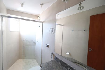 Apartamento para alugar com 131m², 3 quartos e 2 vagasBanheiro Social 2
