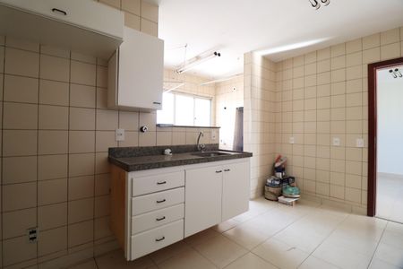 Apartamento para alugar com 131m², 3 quartos e 2 vagasCozinha