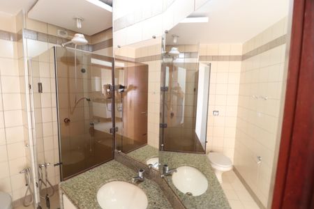 Apartamento para alugar com 131m², 3 quartos e 2 vagasBanheiro Social 1