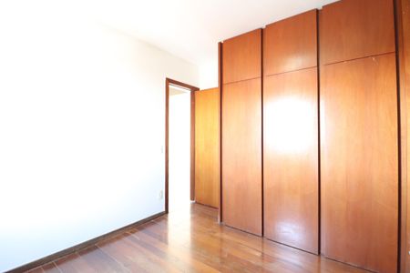 Apartamento para alugar com 131m², 3 quartos e 2 vagasQuarto 2