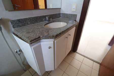 Apartamento para alugar com 131m², 3 quartos e 2 vagasBanheiro Social 2