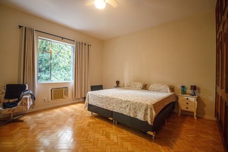 Apartamento à venda com 155m², 4 quartos e 1 vagaQuarto Suite