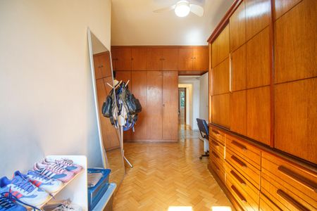 Apartamento à venda com 155m², 4 quartos e 1 vagaQuarto 2