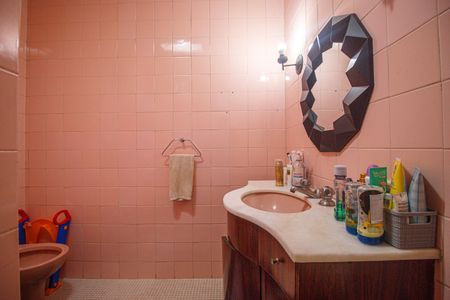 Apartamento à venda com 155m², 4 quartos e 1 vagaBanheiro Social