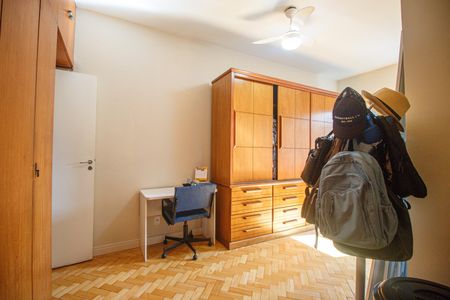 Apartamento à venda com 155m², 4 quartos e 1 vagaQuarto 2