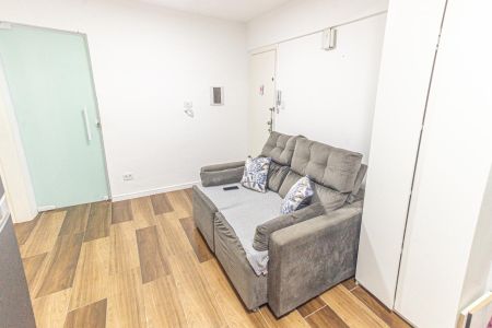 Apartamento à venda com 43m², 2 quartos e sem vaga Apartamento à venda com 43m², 2 quartos e sem vagaSala/Cozinha