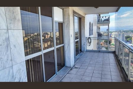 Apartamento para alugar com 160m², 4 quartos e 2 vagas Apartamento para alugar com 160m², 4 quartos e 2 vagasVaranda da Sala