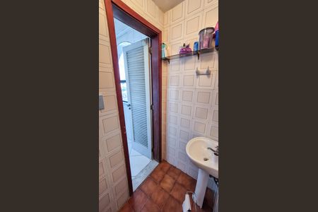 Apartamento para alugar com 160m², 4 quartos e 2 vagas Apartamento para alugar com 160m², 4 quartos e 2 vagasBanheiro 3 - dependência