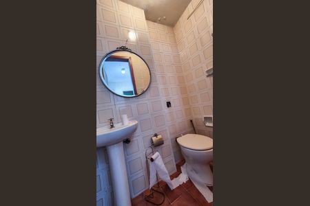 Apartamento para alugar com 160m², 4 quartos e 2 vagas Apartamento para alugar com 160m², 4 quartos e 2 vagasBanheiro 3 - dependência
