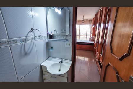 Apartamento para alugar com 160m², 4 quartos e 2 vagas Apartamento para alugar com 160m², 4 quartos e 2 vagasBanheiro Quarto 3