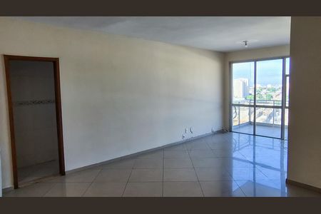 Sala de apartamento para alugar com 4 quartos, 160m² em Penha, Rio de Janeiro