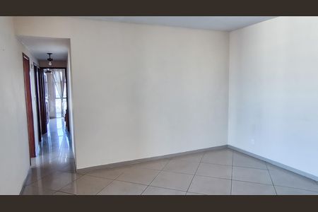 Sala de apartamento para alugar com 4 quartos, 160m² em Penha, Rio de Janeiro