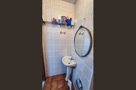 Apartamento para alugar com 160m², 4 quartos e 2 vagas Apartamento para alugar com 160m², 4 quartos e 2 vagasBanheiro 3 - dependência