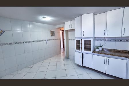 Apartamento para alugar com 160m², 4 quartos e 2 vagas Apartamento para alugar com 160m², 4 quartos e 2 vagasCozinha
